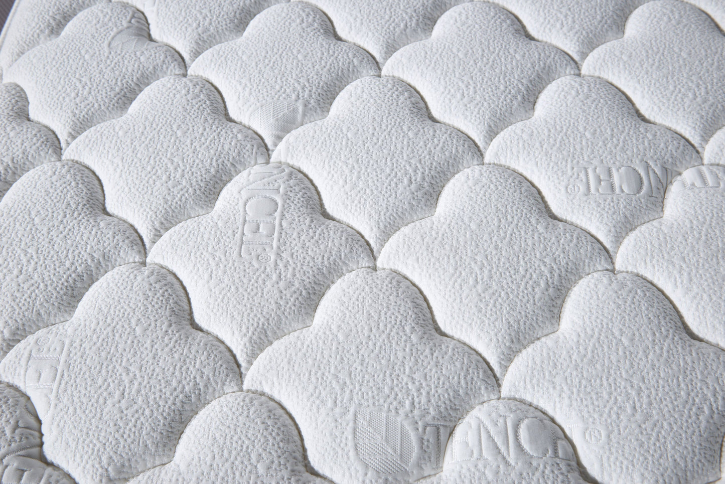 The Flow Halcyon Hybrid 3000 Mattress